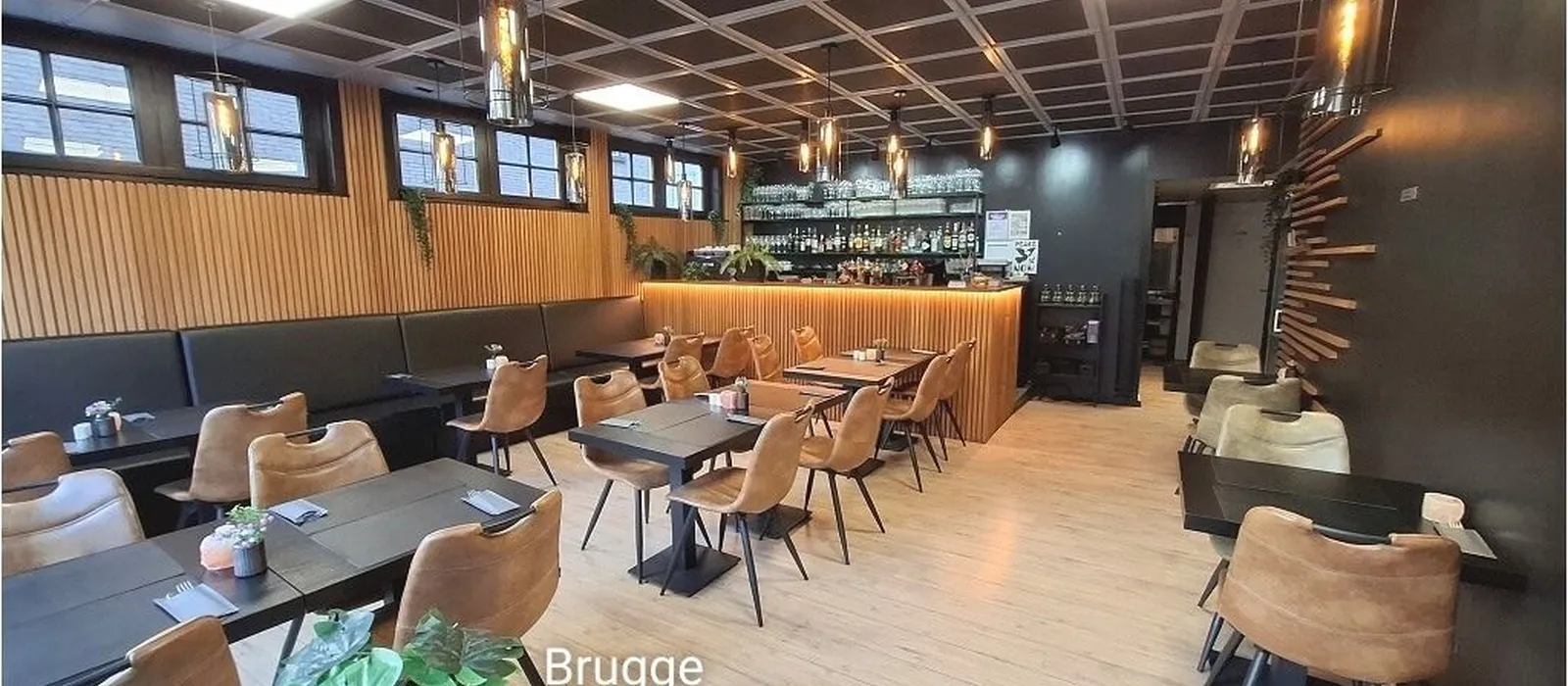 1739988854-De Brugse Databank Overname Restaurant Pizzazaak in Brugge